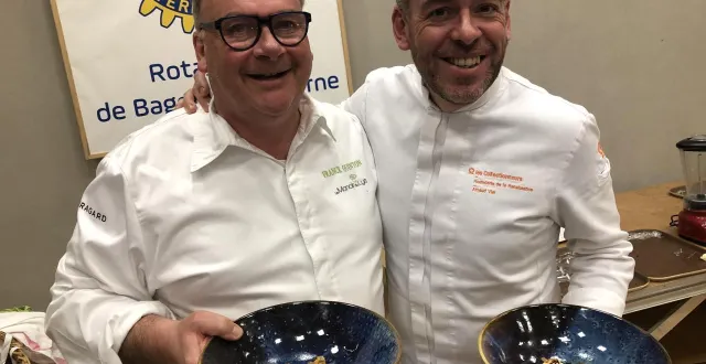 photo  franck quinton (à gauche) a reçu la plus haute récompense régionale du guide gastronomique le gault & millau.  &copy;  archives / ouest-france 