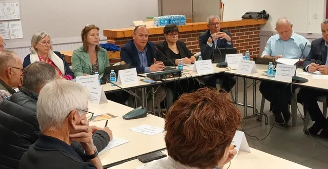 photo  les élus des 51 communes de la communauté des communes maine saosnois ont tenu leur première réunion depuis la pause de l’été.  &copy;  ouest-france 