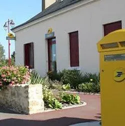 photo  l’agence postale de lombron change ses horaires d’accueil.  &copy;  mairie de lombron 