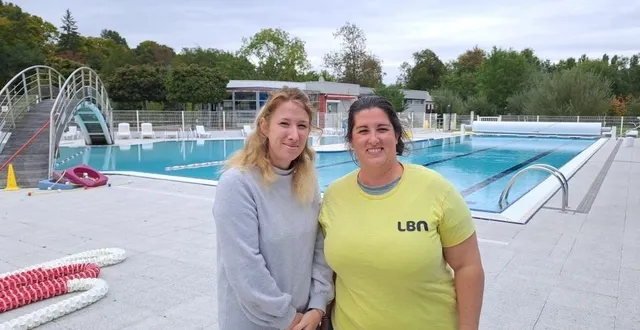 photo  à droite, tiphanie legeay-garcia, maître-nageuse, accompagnée de cynthia rousseau, agent d’accueil et d’entretien.  &copy;  le maine libre 
