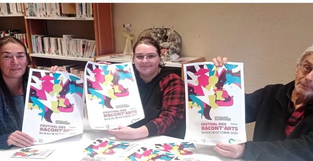photo  patricia fouilleul, responsable de la médiathèque de domfront-en-poiraie ; gilliane robine, salarié de la médiathèque de champsecret, et pierre elie, adjoint à la culture à champsecret, présentant l’affiche du festival.  &copy;  ouest-france 