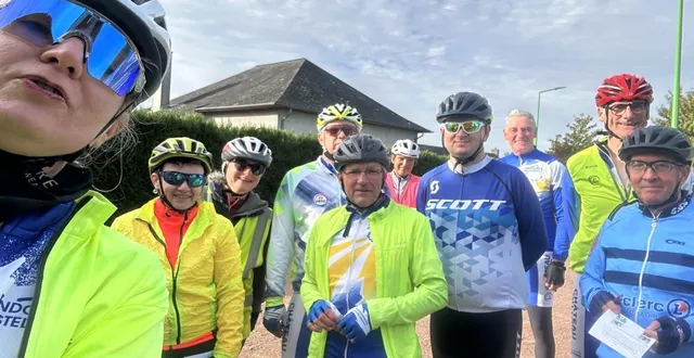 photo  les cyclos castéloriens à la découverte des lavoirs.  &copy;  cyclos castéloriens 