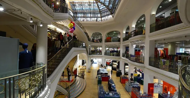 photo  shein s’implantera sur 350 m² au 3e étage des galeries lafayette.  &copy;  archives co – josselin clair 