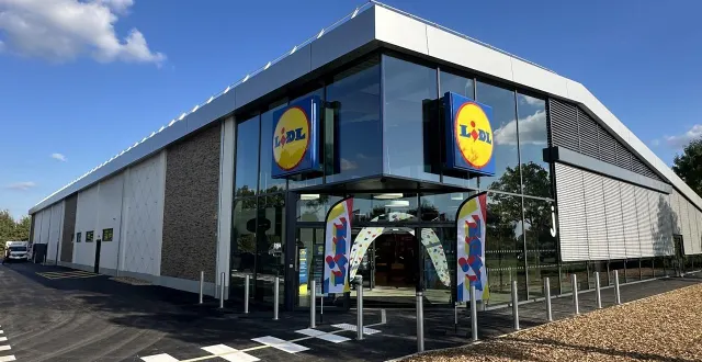 photo  l’entrée du nouveau lidl à écommoy (sarthe).  &copy;  ouest-france 