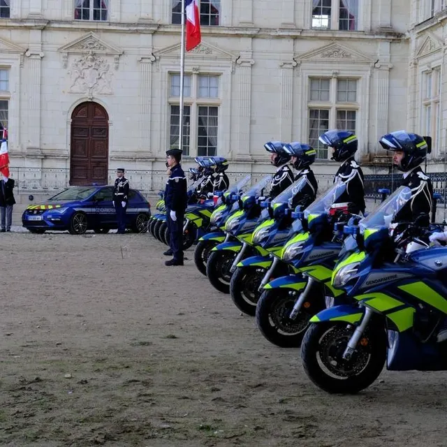 photo le 1er août 2025, le capitaine vincent morel, 50 ans, a pris le commandement des gendarmes de l’escadron départemental de contrôle des flux du maine-et-loire.  ©  ouest-france