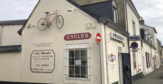 photo  la boutique cycles siéyès n’accueillera plus les clients venus faire réparer leur vélo ou cyclo, au mans (sarthe). l’atelier ferme définitivement vendredi 3 octobre 2025.  &copy;  ouest-france 