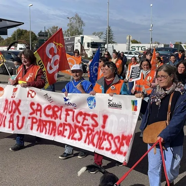 140 personnes ont manifesté à Argentan ce 2 octobre 2025. Ouest-France photo 140 personnes ont manifesté à argentan ce 2 octobre 2025. © ouest-france