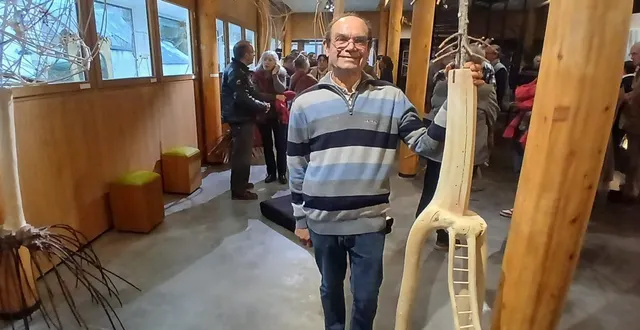 photo  dominique mansion transmet sa passion pour les trognes.  &copy;  le maine libre 