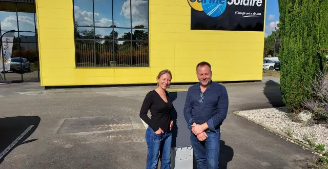 photo  laure schoefs et guillaume mauger, dirigeants de sarthe solaire, se sont installés dans la zone de la pécardière.  &copy;  le maine libre 
