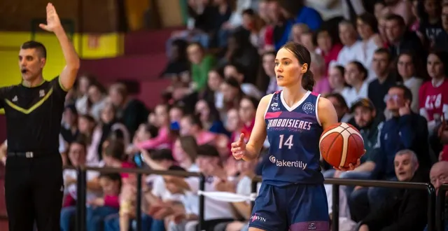 photo  lucie huchon, poste 4 de lamboisières martin basket.  &copy;  archives ouest-france 
