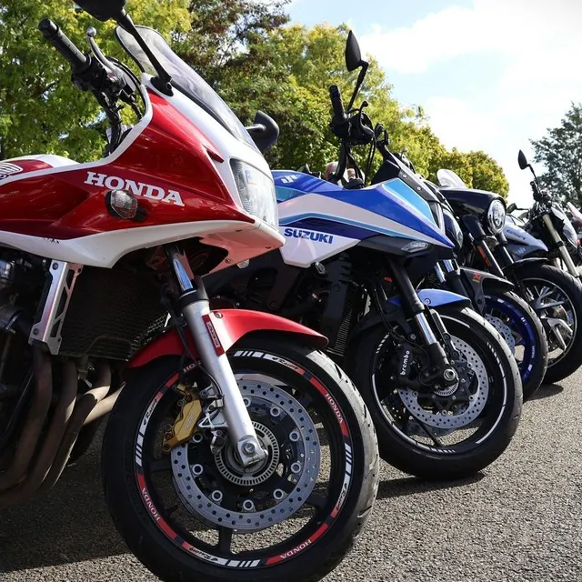 photo avant le départ de la balade de 70 km, c’était aussi l’occasion d’admirer toutes ces motos alignées.  ©  ouest-france
