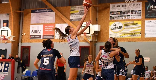 photo  les filles de lamboisières ont signé un succès large et historique face à franconville.  &copy;  co - benjamin beneat 