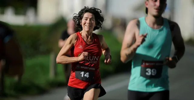 photo  sophie stenou rechaussera très prochainement ses baskets.  &copy;  co – christophe bernard 