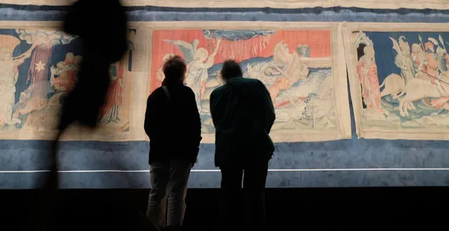 photo  une partie de la série sera tournée dans la galerie de la tapisserie de l’apocalypse du château d’angers (maine-et-loire).  &copy;  archives ouest-france 