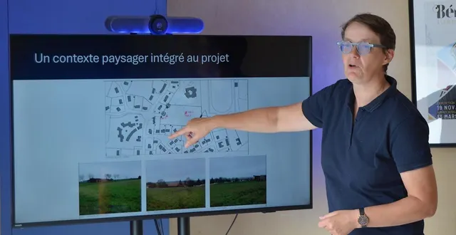 photo  florence olivier, responsable pôle développement territorial, lors des portes ouvertes de l’espace cowork à bessé-sur-braye.  &copy;  ouest-france 