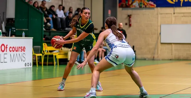 photo  les joueuses de saint-pavin, se sont inclinées dans le derby sarthois.  &copy;  archive arnaud despelchain 