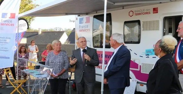 photo  le camping-car france services itinérant a permis à 1 402 personnes de bénéficier des services de france services.  &copy;  ouest-france. 