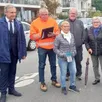 photo  devant la résidence jade, rue molière, les élus ont dialogué avec les riverains, notamment des futurs travaux de 2026 à l’école molière. 