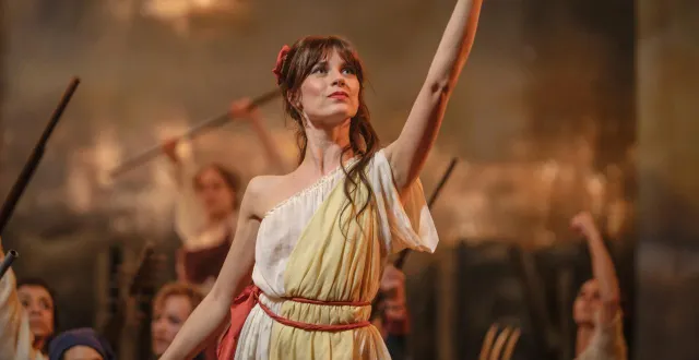 photo  alice dufour interprète céleste dans « montmartre ».  &copy;  © julien panié / authentic prod/ 