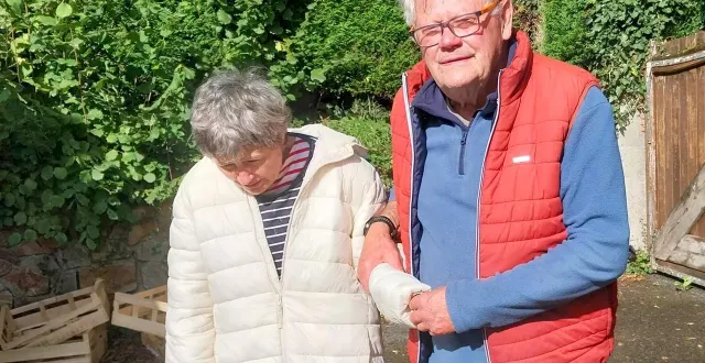 photo  fernand derrien avec sa fille florence, atteinte d’autisme.  &copy;  ouest-france 