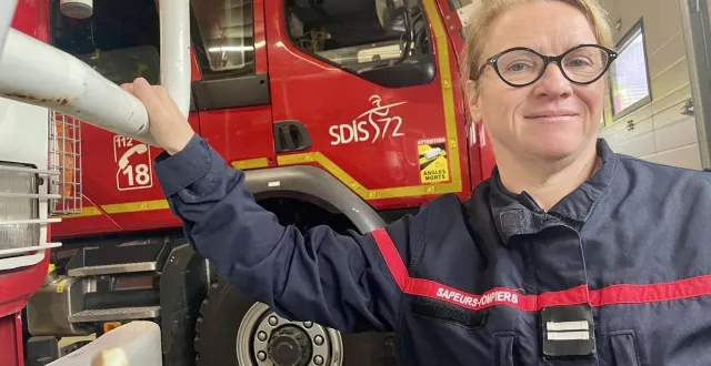 photo  la lieutenante valérie guinet est la cheffe de centre de sainte-jamme-sur-sarthe. avec une quarantaine de personnes, uniquement des sapeurs-pompiers volontaires, sous ses ordres.  &copy;  ouest-france 