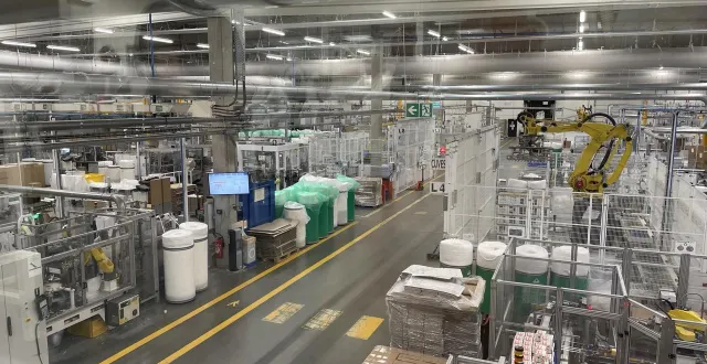 photo  lemoine france, basé à caligny près de flers (orne), fabrique des produits à base de cotons.  &copy;  ouest-france 