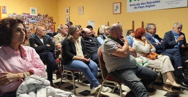 photo  jeudi soir, l’aigle shopping est devenu commerces et artisans de l’aigle.  &copy;  ouest-france 