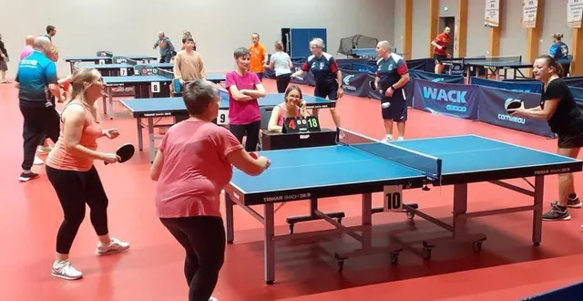 photo  samedi, le club communautaire de tennis de table a reçu un tournoi de double mixte. l’épreuve était organisée par le comité départemental dans le cadre d’octobre rose, en partenariat avec la ligue contre le cancer. quarante équipes étaient engagées, dont onze représentants du club local. un moment de sport et de partage, placé sous le signe de la convivialité et de la bonne humeur.  &copy;  ouest-france 