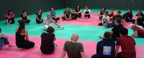 photo  le judo club neuville se mobilise pour octobre rose samedi avec une séance d’initiation au taïso.  &copy;  le maine libre 