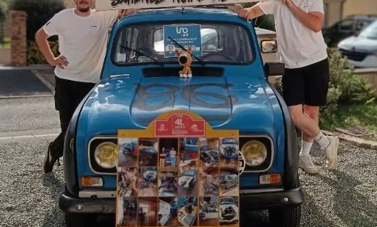 photo  théo bouillard et nathan gashet partiront dans 4 mois avec leur 4l  &copy;  le maine libre 