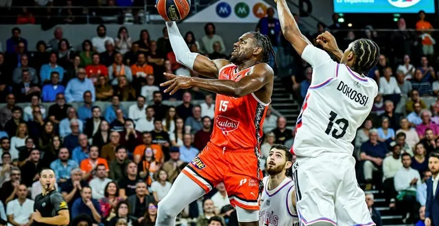 photo  wilfried yeguete est le joueur du msb le plus expérimenté au niveau européen.  &copy;  photo le maine libre - yvon loué 