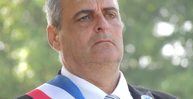 photo  xavier jamois ne brigue pas de nouveau mandat de maire.  &copy;  archives le maine libre 