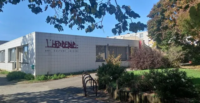 photo  la rénovation énergétique de l’herberie est lancée. l’avenir du lieu reste en suspens.  &copy;  le maine libre 