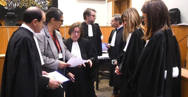 photo  le procès du triple meurtre d’angers, qui s’est ouvert vendredi 3 octobre, a été renvoyé à une date ultérieure en raison d’un incident d’audience.  &copy;  co - michel durigneux 