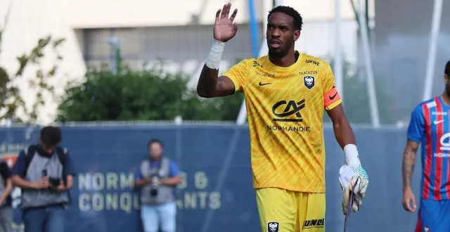photo  yannis clementia vivra sa première titularisation de la saison avec le sm caen, vendredi 10 octobre 2025 (20 h), en coupe de france.  &copy;  marc olejnik 