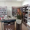 photo sandra gauthier dans l’écrin des bougies woodwick de sandro, rue des minimes, au mans (sarthe).