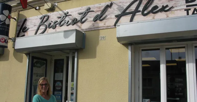 photo  alexandra brissiet est la nouvelle gérante du bistrot d’alex, 29, rue nationale à chaufour-notre-dame (sarthe).  &copy;  ouest-france 