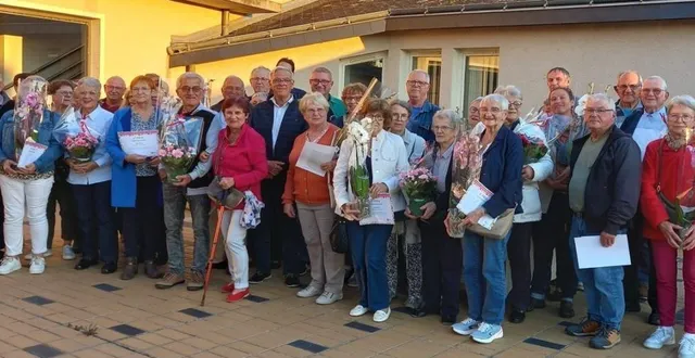 photo  les participants au concours 2025 du fleurissement et de l’embellissement de la commune.  &copy;  ouest-france 