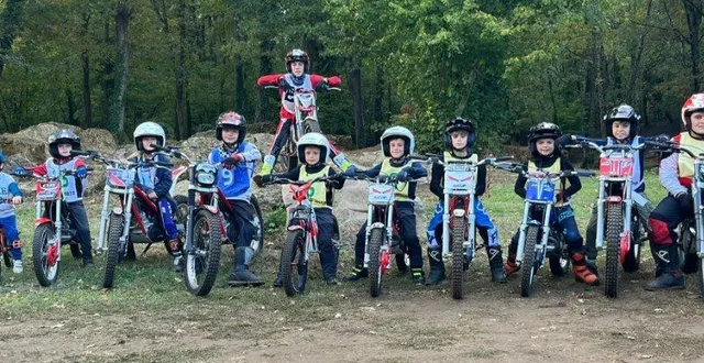 photo  les jeunes trialistes de l’ascop moto prêts pour aller dans les zones.  &copy;  ascop moto 