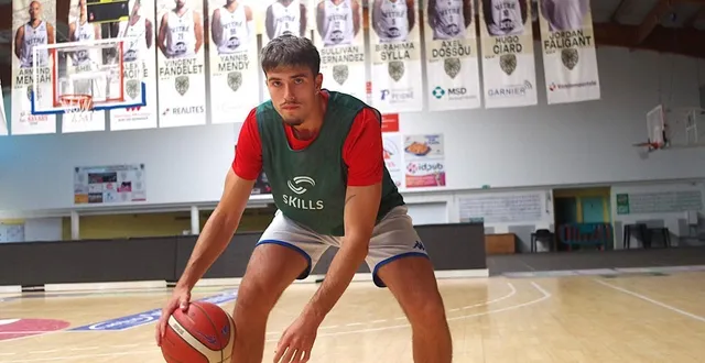 photo  hugo marin-birkener est arrivé cet été à vitré.  &copy;  ouest-france 