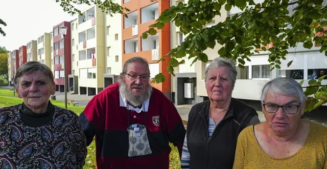 photo  christiane, joël, gisèle et liliane ont passé leur enfance dans le quartier, alors que celui-ci sortait de terre. ils gardent des souvenirs heureux de cette époque.  &copy;  le maine libre denis lambert 