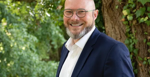 photo  benjamin laburthe-tolra présente « dollon terre d’avenir ».  &copy;  ouest-france 