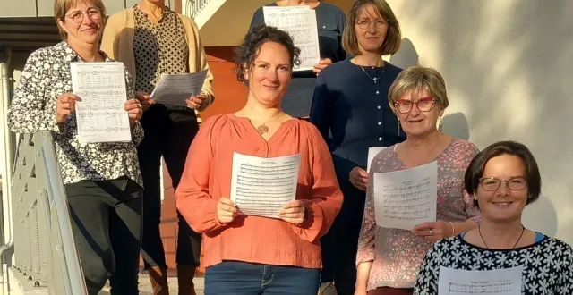 photo  de gauche à droite et de haut en bas : lydie sebert, lorette ledenay, sandrine guerin, lydia catherine, elodie nouvelière, marie-claire rousselot et anne-laure chausserie.  &copy;  ouest-france 