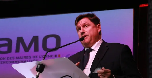 photo  le préfet hervé tourmente, au congrès des maires, jeudi.  &copy;  ouest-france 