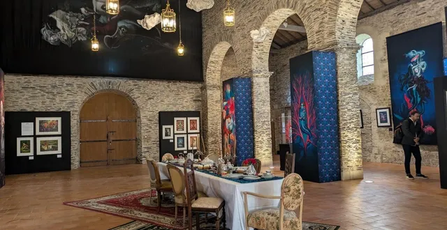 photo  la table est dressée au cœur de la collégiale saint-martin.  &copy;  tiphaine crézé 