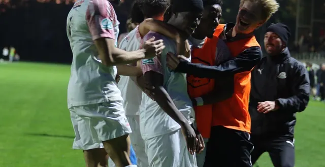 photo  la joie de nohan traoré, unique buteur de la rencontre et qui a permis à l’us alençon d’éliminer le fc rouen au 5e tour de la coupe de france, ce samedi 11 octobre 2025.  &copy;  nathalie douley 