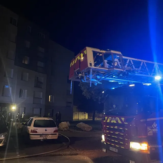 photo un incendie s’est déclenché samedi 11 octobre 2025 dans la cave du 27, rue anatole france dans le quartier de perseigne, à alençon (orne).  ©  ouest-france