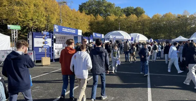 photo  en 2024, le big bang de l’emploi s’est tenu au mans, sur la place des quinconces.  &copy;  ouest-france 