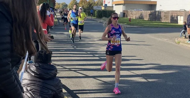 photo  la sarthoise louison cureau (free run athlé 37) s’est imposée sur les 10 km de la flèche.  &copy;  le maine libre 