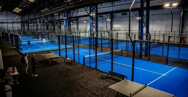 photo  le complexe sportif padelshot de saint-pavace, près du mans, accueillera huit terrains de padel, dont un pour jouer en simple.  &copy;  padelshot 